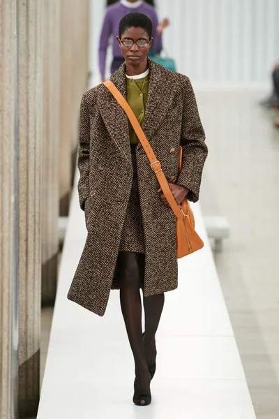 Look 51